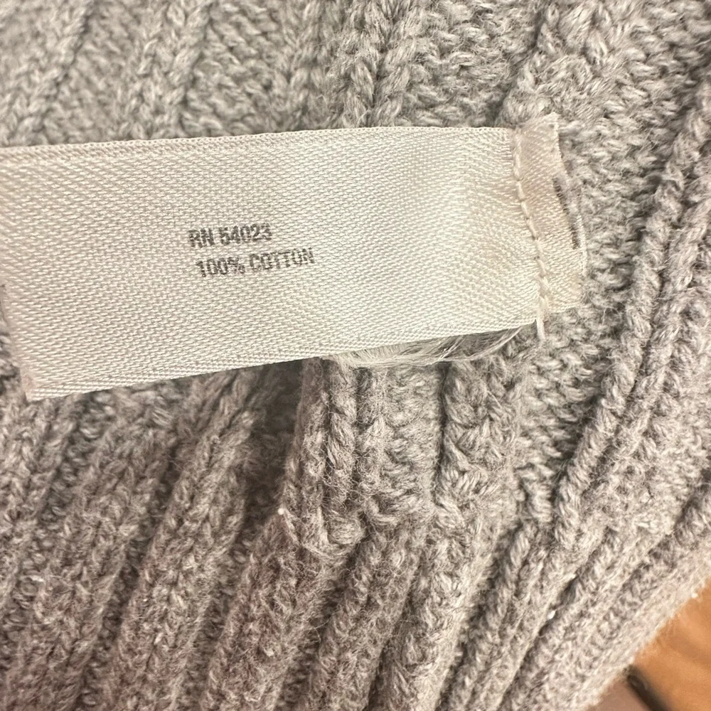 GAP cozy gray